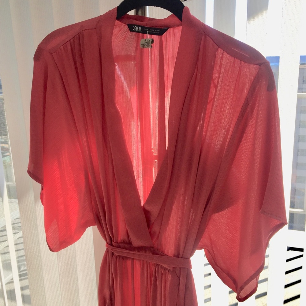 LIKE NEW—ZARA PEACH-ROSE FLOWING DRESS